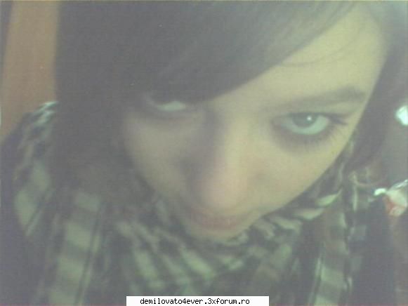 DemiLovatoFan - Hi!!! ma numesc alexandra,am 14 ani,imi place - *^Despre voi^*