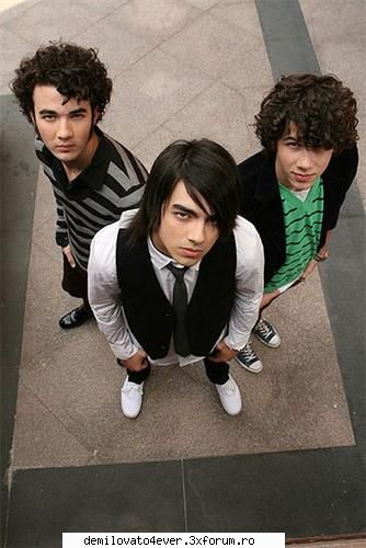 Poze - DemiLovatoFan - *^Jonas brothers^*