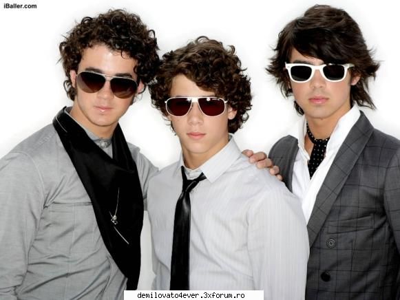 Poze - DemiLovatoFan - *^Jonas brothers^*