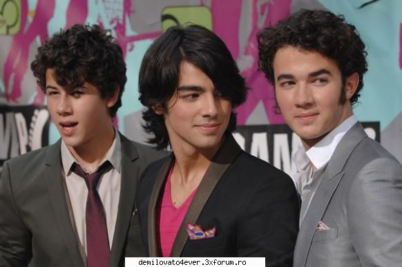 Poze - razor+wrist=love - *^Jonas brothers^*