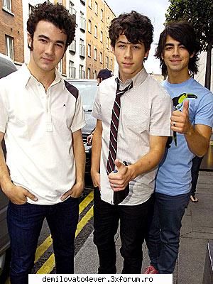 Poze - razor+wrist=love - *^Jonas brothers^*