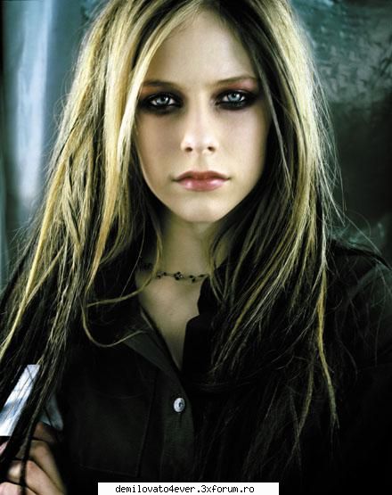 Poze - razor+wrist=love - *^Avril Lavigne^*