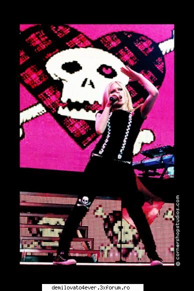 Poze - razor+wrist=love - *^Avril Lavigne^*