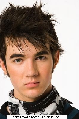 poze - trebuie numai decat sa scriu ceva aici - *^Kevin Jonas^*